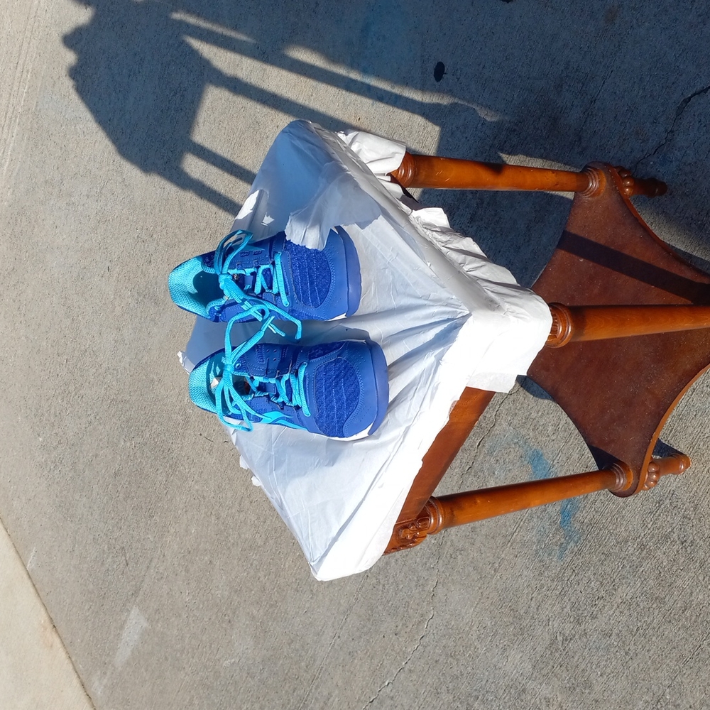 Women's Reebok tennis shoes 9